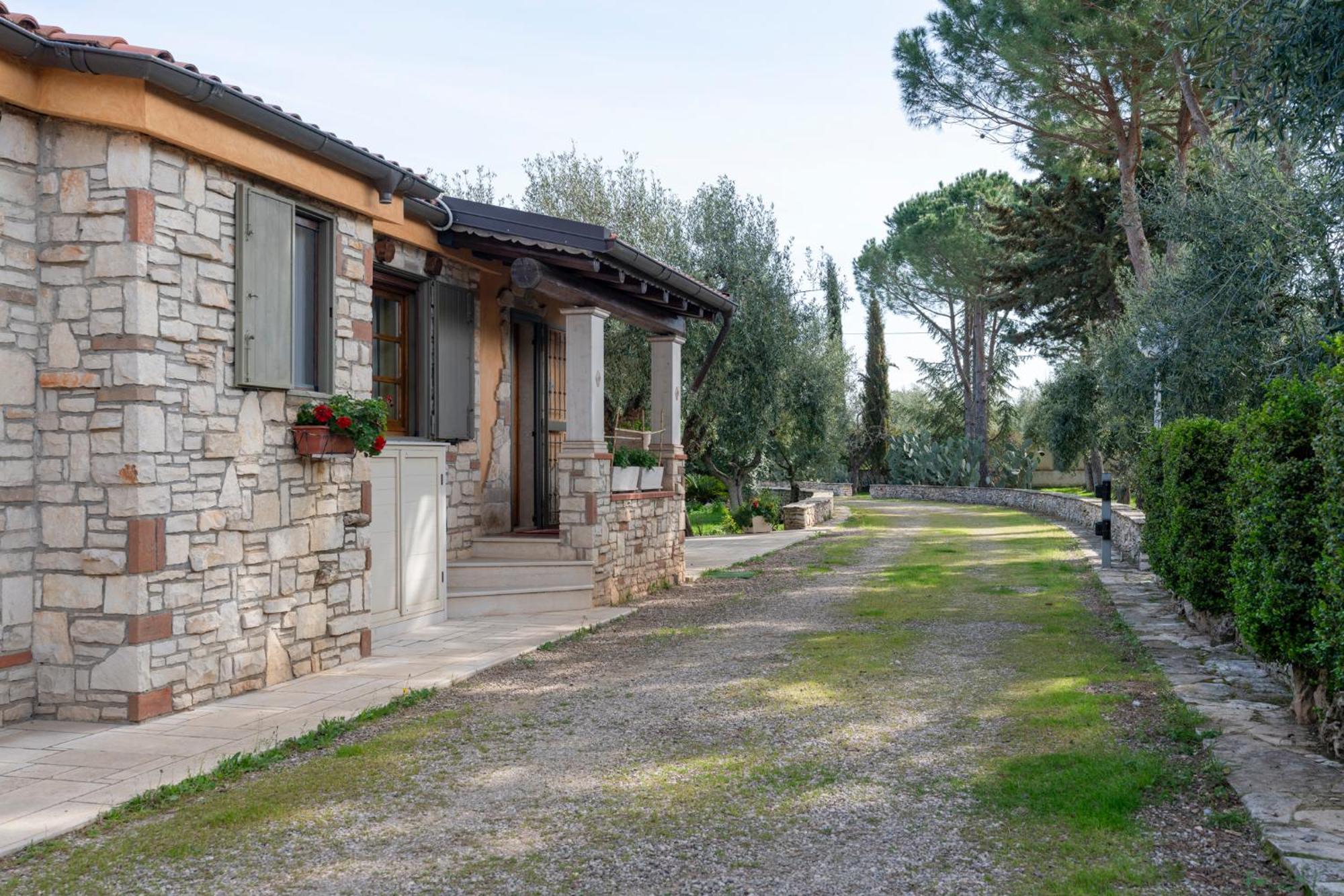 Gasthaus L'Antica Quercia Andria Exterior foto